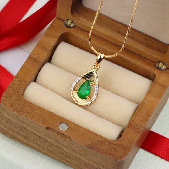 "Teardrop Green Pendant with Sparkling Accents in Gold Finish, XPPT1689 - Picture 13 of 13